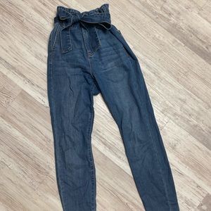 Belted cigarette pants